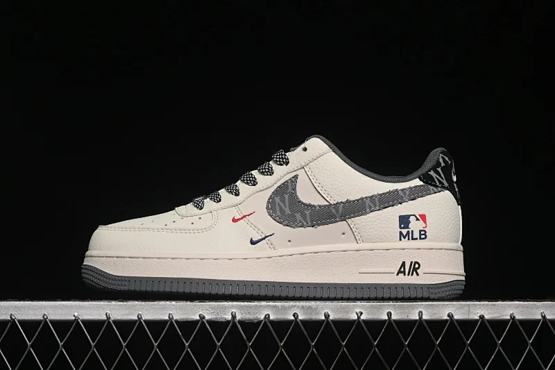 All categories Nk Air Force 1 Air Force series Nk Air Force 1 Low Air Force low top Nike Air Force 1'07 Low MLB joint red and blue double hook beige Air Force 1 low top casual sneakers QW5606-264